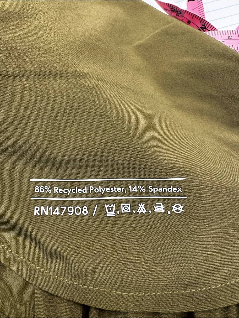 Outdoor Voices Zephyr RecPoly 26” Pant in Dark Olive Green Sz M